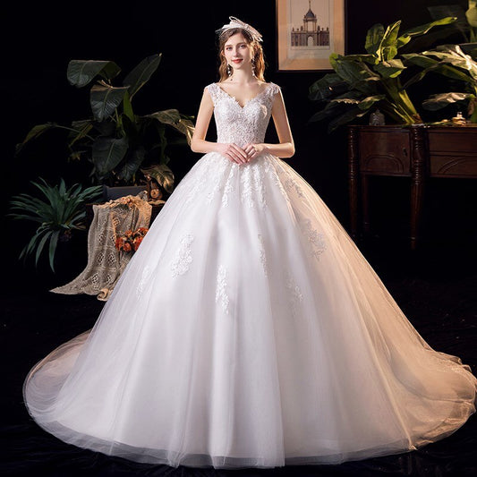 Lace V-neck Sweep Train Wedding Gowns Sleeveless Embroidery Bridal Dress