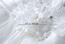 Load image into Gallery viewer, Free Shipping New 2016 White Wedding dresses Fashion Bride Wedding frocks Princess Wedding gowns Lace Sexy Vestidos De Novia H46
