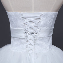 Load image into Gallery viewer, HOT Free shipping new 2015 white princess fashionable lace wedding dress romantic tulle wedding dresses Vestidos De Novia HS107
