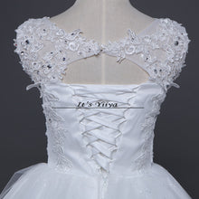 Load image into Gallery viewer, Free shipping 2016 Sequins O-neck White Wedding Dresses Princess Vestidos De Novia Wedding Ball Gowns Cheap Wedding Frocks HS230
