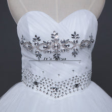 Load image into Gallery viewer, HOT Free shipping white princess wedding dress 2015 plus size fashionable cheap bride Vestidos De Novia wedding gown Y228
