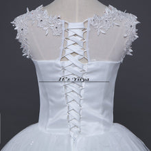 Load image into Gallery viewer, Free shipping new wedding dress 2015 plus size lace wedding dress cheap wedding gown frock Vestidos De Novia Bridal dress HS143

