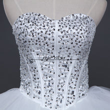 Load image into Gallery viewer, Free shipping 2016 Romantic Tulle White Wedding Dresses Luxury Bride Vestidos De Novia Princess Wedding Frocks Ball Gowns HS581
