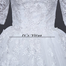 Load image into Gallery viewer, Free shipping 2017 Summer Sleeves Lace Boat Neck Wedding Dresses Plus size Princess Bride Gowns Vestidos De Novia HS252
