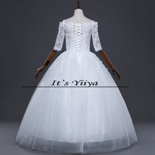 Load image into Gallery viewer, Free shipping 2017 Summer Sleeves Lace Boat Neck Wedding Dresses Plus size Princess Bride Gowns Vestidos De Novia HS252
