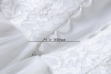 Load image into Gallery viewer, Free shipping 2017 Summer Sleeves Lace Boat Neck Wedding Dresses Plus size Princess Bride Gowns Vestidos De Novia HS252
