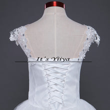 Load image into Gallery viewer, Free shipping YiiYa 2016 new Bridal White wedding dress Wedding gowns Trailing Romantic Train Frocks Vestidos De Novia HS223
