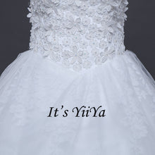 Load image into Gallery viewer, Free Shipping Appliques Wedding dresses Strapless Vestidos De Novia Off white dress Bridal Ball gowns Sleeveless Frocks IY032
