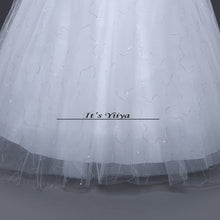 Load image into Gallery viewer, Free shipping YiiYa Red Boat Neck Wedding Dresses Bride Princess Ball Gowns Cheap Bridal Vestidos De Novia Half Sleeves XXN144
