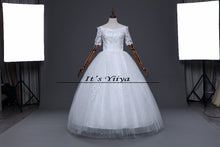 Load image into Gallery viewer, Free shipping 2017 Summer Half Sleeves Lace Boat Neck Wedding Dresses Plus size Princess Bride Gowns Vestidos De Novia HS259
