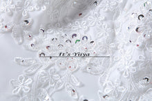 Load image into Gallery viewer, Free shipping 2017 Summer Half Sleeves Lace Boat Neck Wedding Dresses Plus size Princess Bride Gowns Vestidos De Novia HS259
