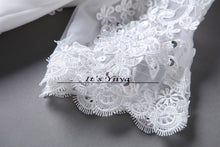 Load image into Gallery viewer, Free shipping 2017 Summer Half Sleeves Lace Boat Neck Wedding Dresses Plus size Princess Bride Gowns Vestidos De Novia HS259
