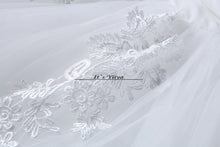 Load image into Gallery viewer, Free shipping wedding dresses white plus size lace dress cheap wedding gowns short sleeves bride dresses Vestidos De Novia HS162
