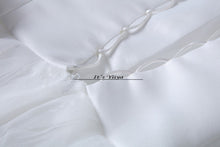 Load image into Gallery viewer, Free shipping new 2015 white princess wedding dress fashion wedding gown high quality wedding dresses Vestidos De Novia HS092
