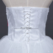 Load image into Gallery viewer, Free shipping 2015 cheap wedding dresses design white wedding gowns fashionable wedding dresses Vestidos De Novia Bridal  HS133

