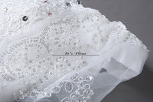 Load image into Gallery viewer, Free Shipping 2017 Short Sleeves Red White Lace Bling Wedding Dresses Plus size Sequins Princess Bride Frocks Gowns XXN175

