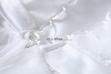 Load image into Gallery viewer, Free shipping 2017 new Bridal White wedding dress V-neck Flowers Lace up Princess Gowns Bride Frocks Vestidos De Novia HS221
