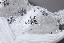 Load image into Gallery viewer, Free Shipping Wedding Dress 2016 White Princess Wedding Frock Sequins Handmake Lace up Vestidos De Novia for Bride Ball Gown H62
