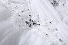 Load image into Gallery viewer, Free Shipping Wedding Dress 2016 White Princess Wedding Frock Sequins Handmake Lace up Vestidos De Novia for Bride Ball Gown H62
