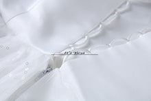 Load image into Gallery viewer, HOT Free shipping new 2015 white princess fashionable lace wedding dress romantic tulle wedding dresses Vestidos De Novia HS111
