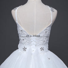 Load image into Gallery viewer, Free shipping 2016 High Quality White or Red Wedding Dress Sexy Princess Sequins Vestidos De Novia Frocks Ball gowns HS592
