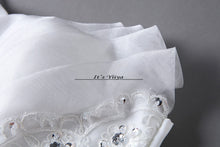 Load image into Gallery viewer, Free shipping New 2017 Summer Ruffles Bling Strapless Wedding Dresses Plus size Princess Bride Gowns Vestidos De Novia HS255
