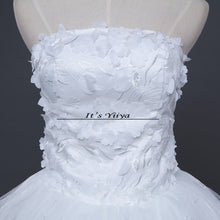 Load image into Gallery viewer, Free shipping New 2017 Summer Flowers Strapless Wedding Dresses Plus size Princess Bride Gowns Vestidos De Novia HS254
