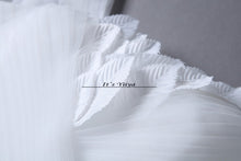 Load image into Gallery viewer, Free shipping New 2017 Summer Strapless Tulle Simple Wedding Dresses Plus size Princess Bride Frocks Vestidos De Novia HS250
