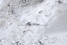 Load image into Gallery viewer, Free shipping New 2016 Wedding Dresses Sexy Lace White Wedding Ball Gowns Wedding Frocks Wedding Dress Vestidos De Novia H82
