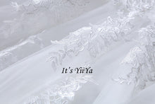 Load image into Gallery viewer, Free shipping Korean Style Train dresses off White Wedding dress Full sleeve high-neck Vestidos De Novia Classic Frock IY003
