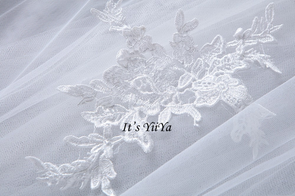 Free Shipping Wedding dresses Sweetheart Vestidos De Novia Off white dress Bridal Ball gowns Long train Sleeveless Frock IY037