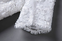 Load image into Gallery viewer, Free Shipping Short Sleeve Wedding dresses Mermaid Vestidos De Novia Off white dress Bridal Ball gowns Long train Frocks HS705
